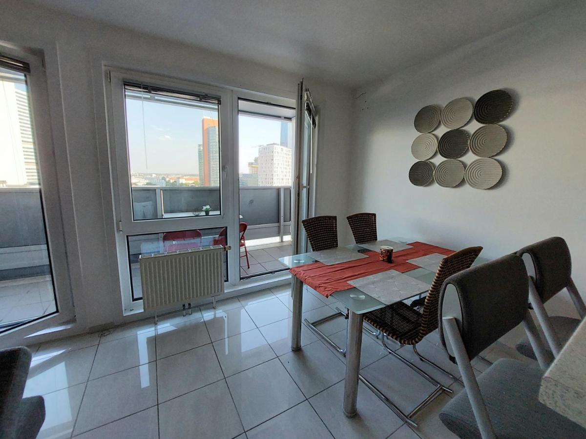Tower Apartment With Private Terrace Next To Uno Vienna Exterior photo