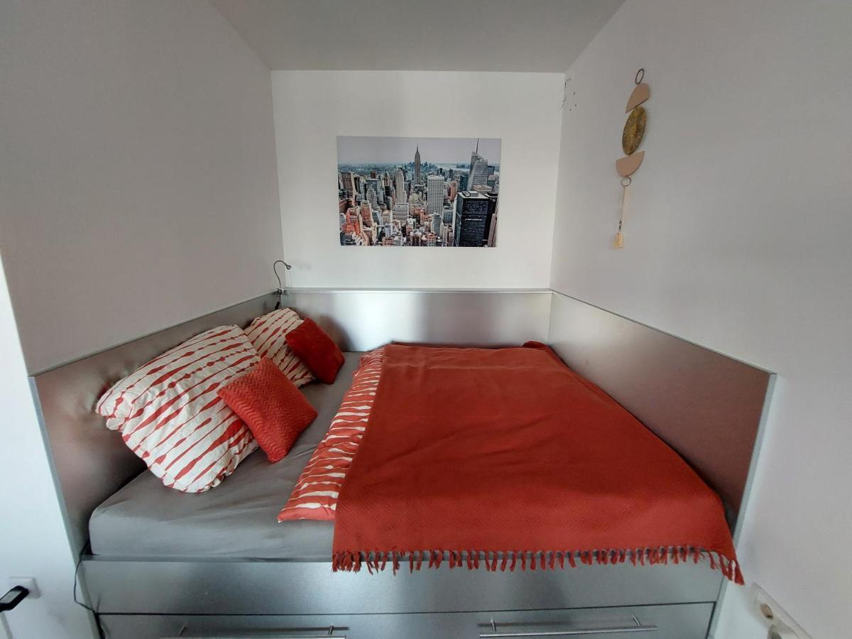 Tower Apartment With Private Terrace Next To Uno Vienna Exterior photo